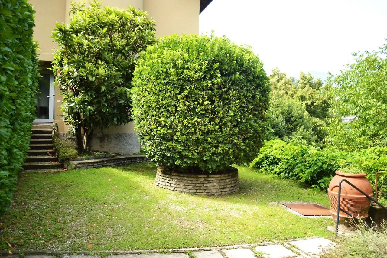 luxury villa in como lake