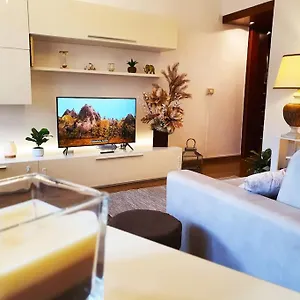 Appartamento King Center 9 Posti Letto- Grande Terrazza - 2 Bagni Privati, Côme