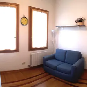 https://casa-ladi.hotelslidodijesolo.com